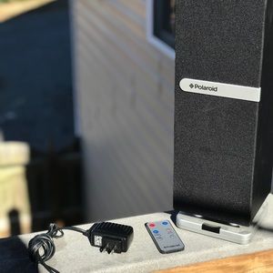 Polaroid speaker